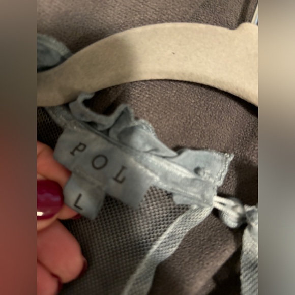 POL Beautiful Long Sleeve Ruffle Top. - Picture 4 of 9